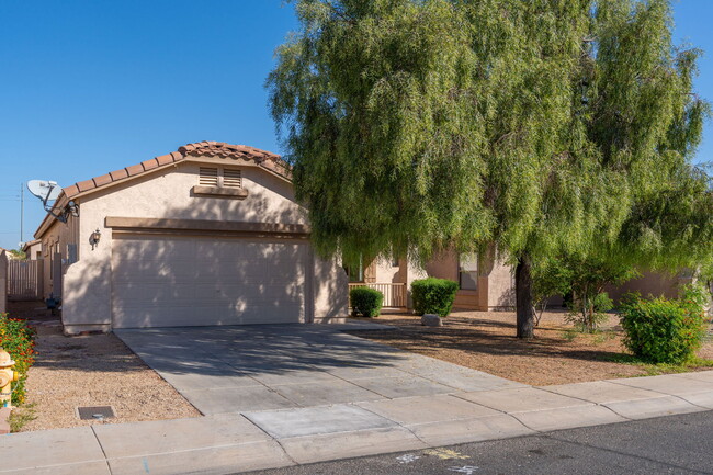 Building Photo - 15224 W Desert Hills Dr