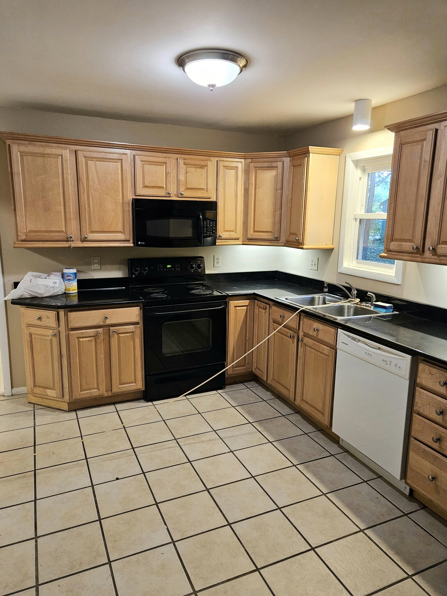 Building Photo - 465 Pebble Creek Dr