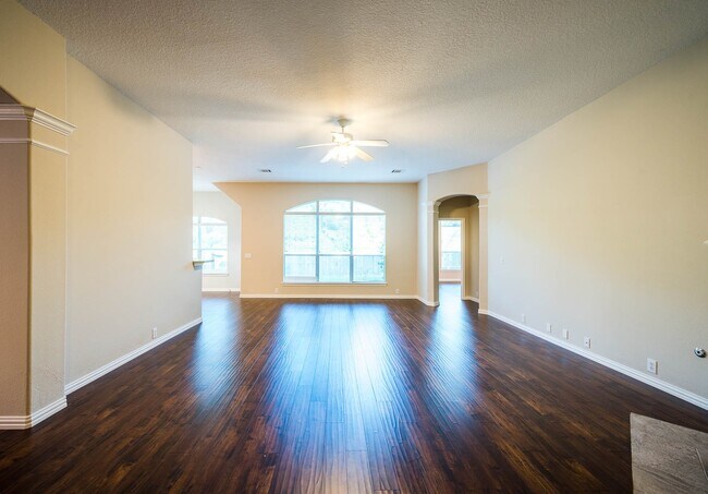 Building Photo - 3231 Pedernales Trails Ln