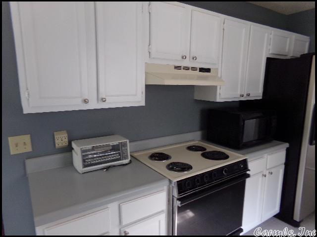 Building Photo - 14 Cedar Ridge Ct