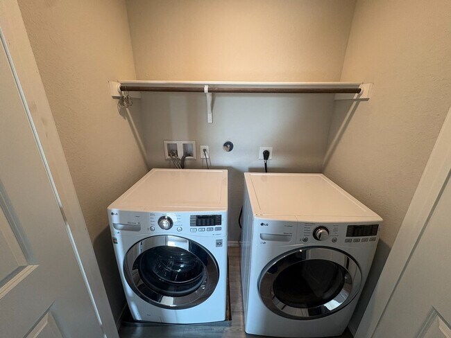 Building Photo - 431 Ambush Ridge