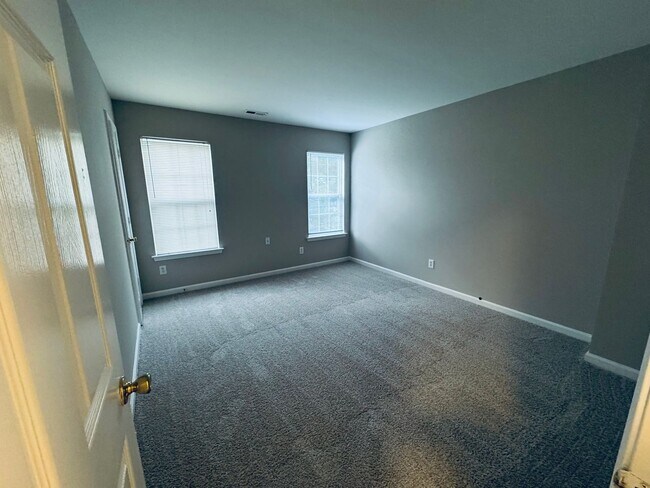 Building Photo - 7136 Roaming Path Ct
