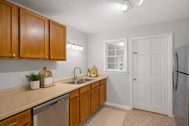 Building Photo - 409B