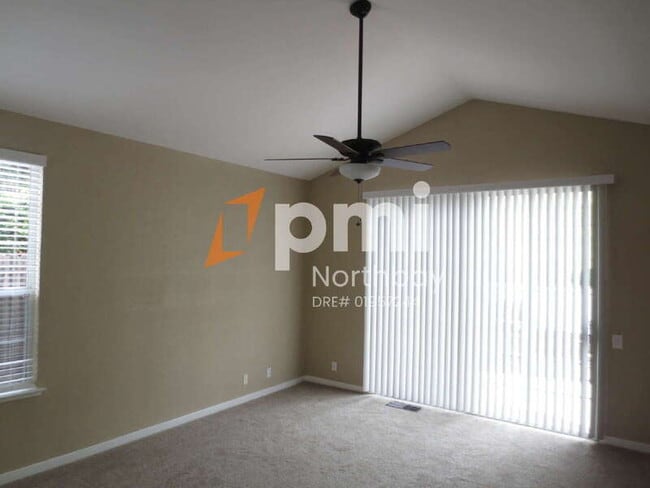 Building Photo - 3276 Formby Ln