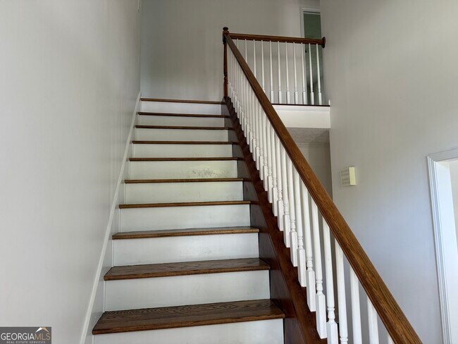 Building Photo - 455 Waterway Dr SW