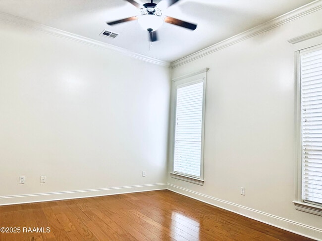 Building Photo - 108 Laguna Ln