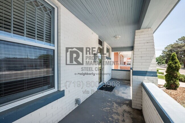Building Photo - 121 Lake Ave