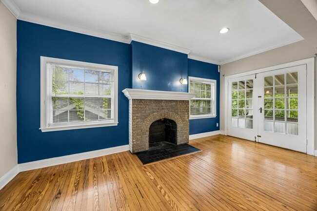 Building Photo - 3643 Herschel St