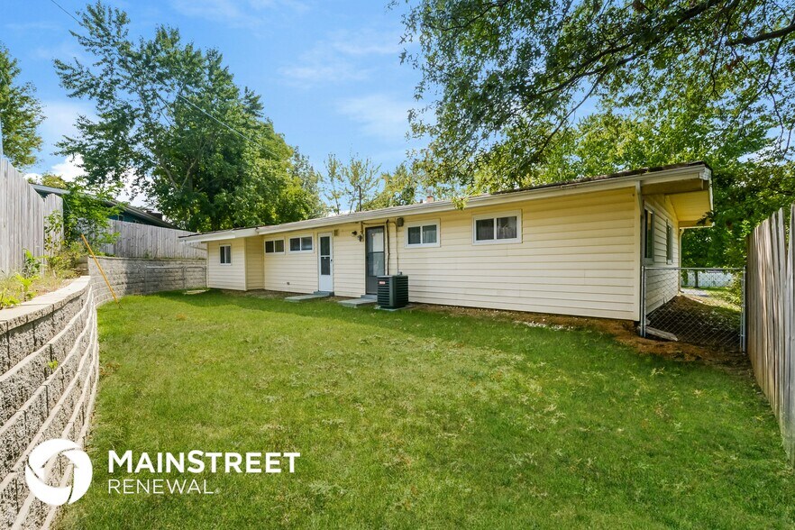 Building Photo - 1722 Ridgewood Dr