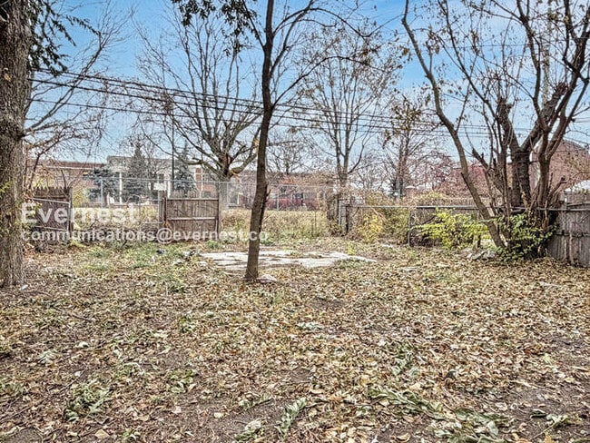 Building Photo - 2032 Kendall St