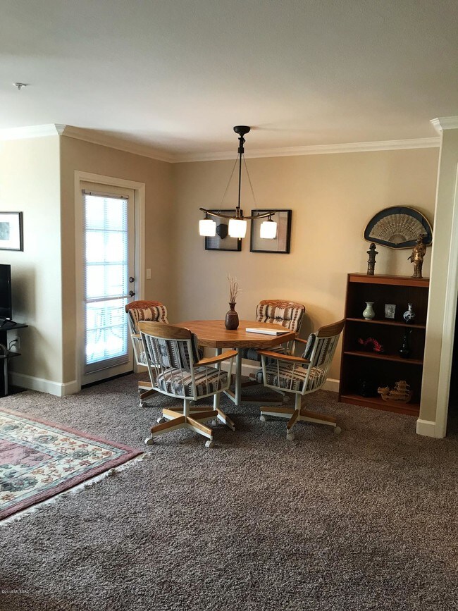 Building Photo - 5751 N Kolb Rd