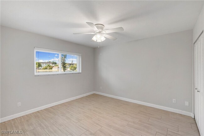 Building Photo - 1008 Manatee Rd