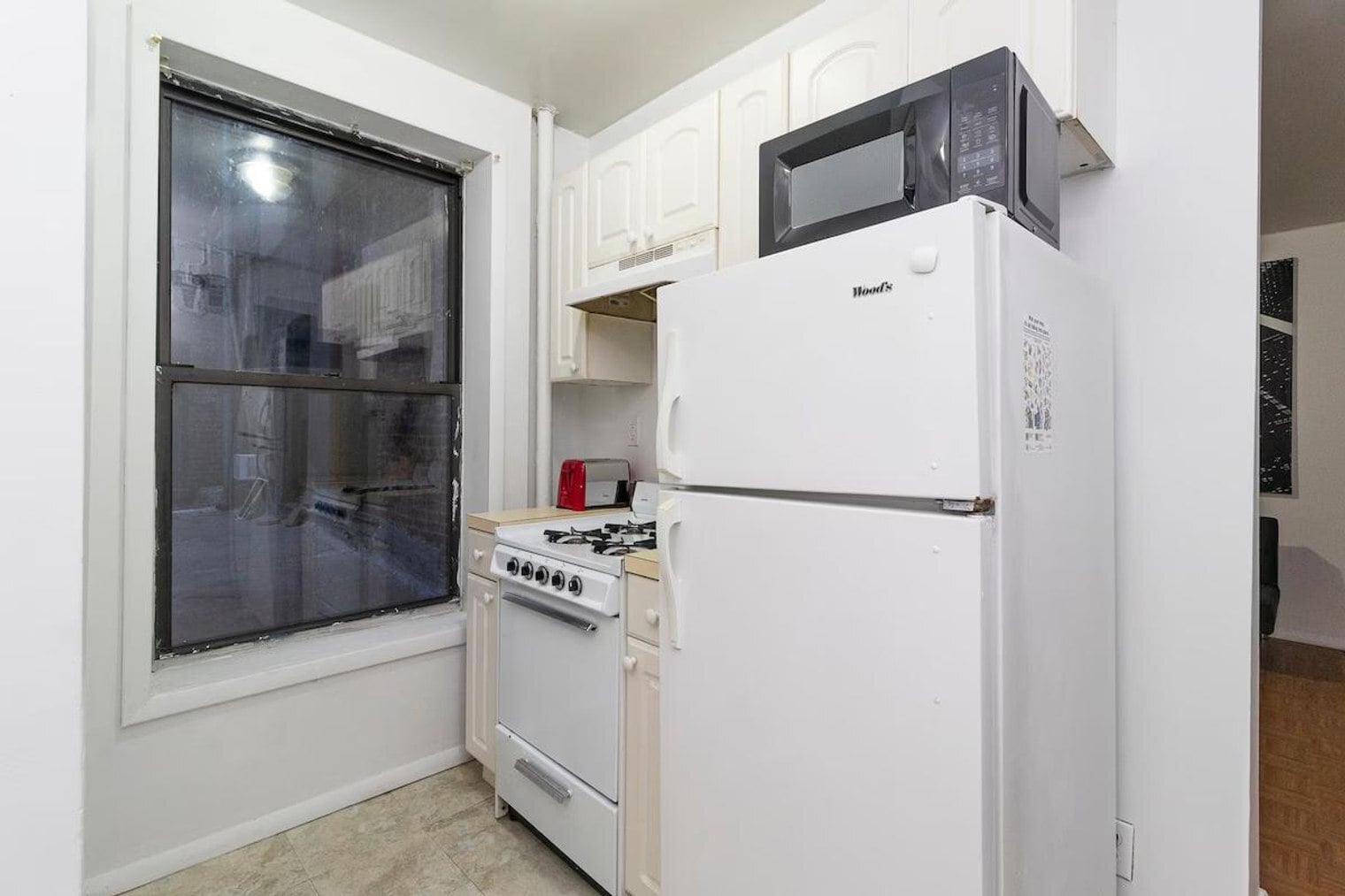 Building Photo - 155 E 92nd St