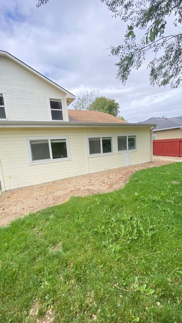Building Photo - Spacious Home In A Quiet Subdivision