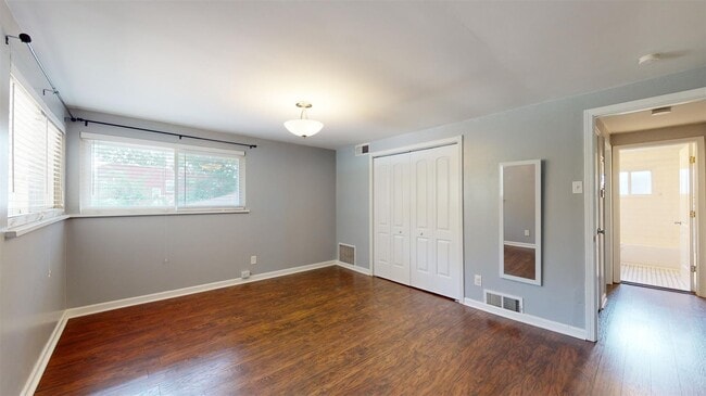 Building Photo - 7030 Clayton Rd