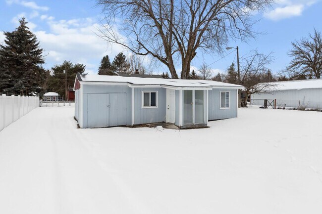 Building Photo - Beautifully Updated Spokane Valley Home with a Mother in Law Suite