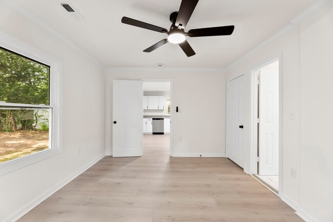 Building Photo - 1155 Cedar Grove Ln