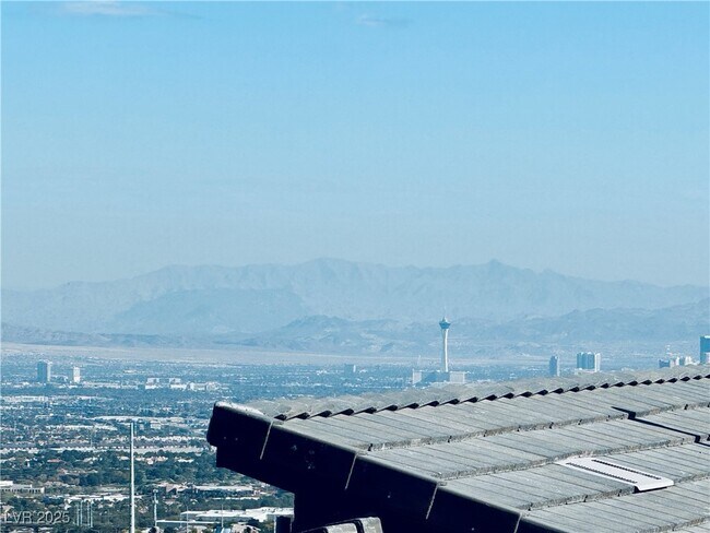 Building Photo - 1544 Little Penguin St