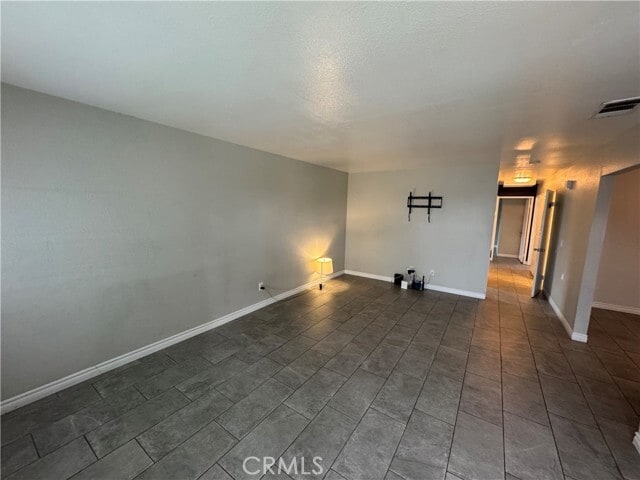 Building Photo - 428 E Montrose St