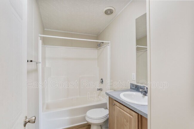 Building Photo - 123 Battlefield Dr