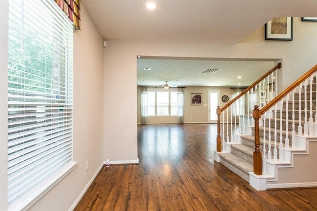 Building Photo - 16303 Copperwood Run Wy