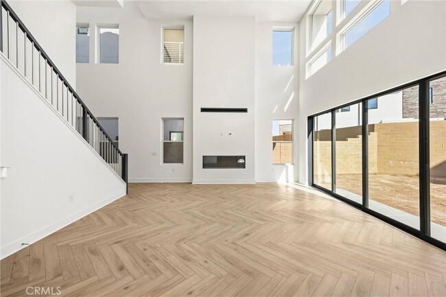 Building Photo - 164 Apron