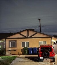 Building Photo - 10007 Amestoy Ave