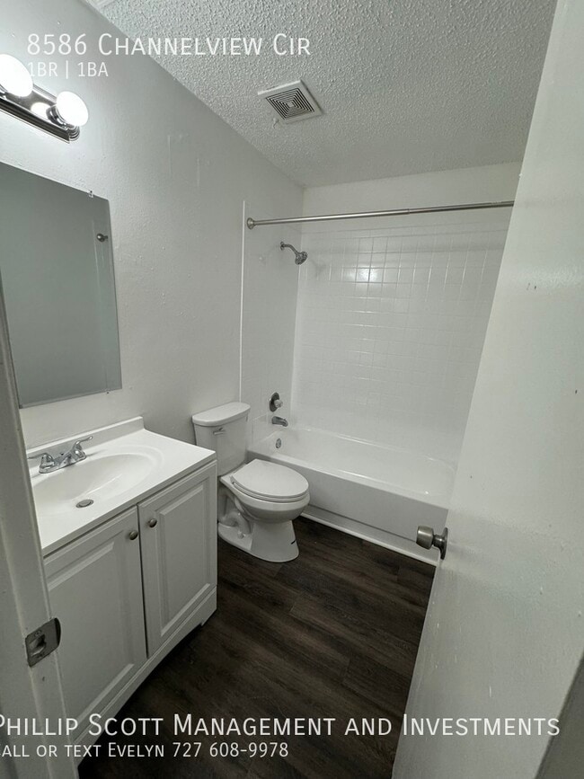 Building Photo - 8586 Channelview Cir