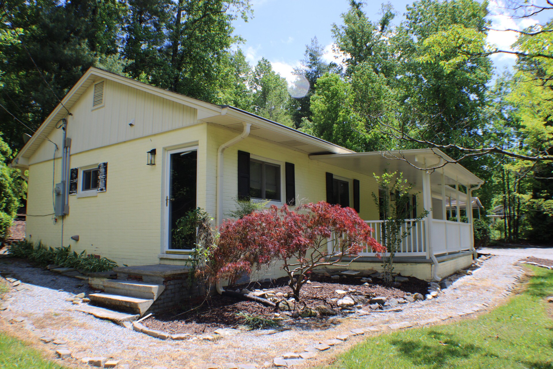 Building Photo - 107 Cori Dr