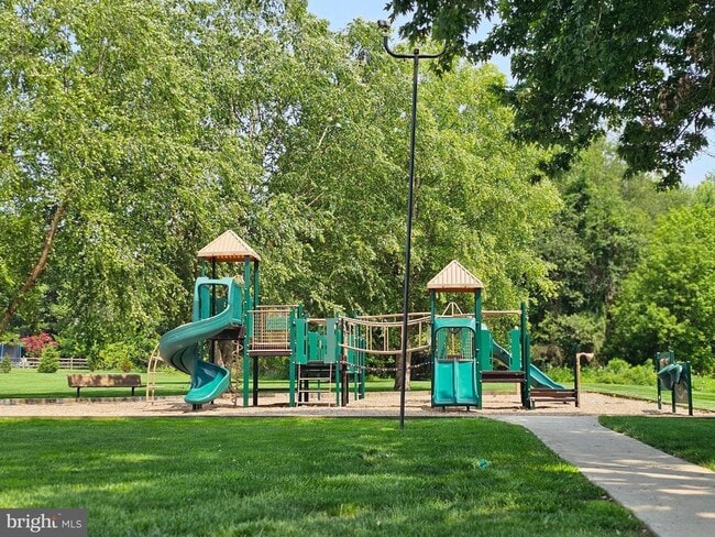 Building Photo - 876 Williams Pl