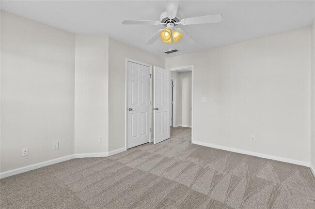Building Photo - 4831 Edinburgh Dr