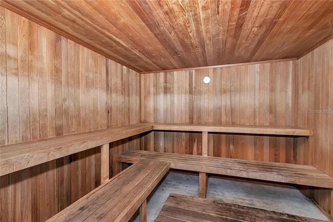 Building Photo - 13200 W Newberry Rd