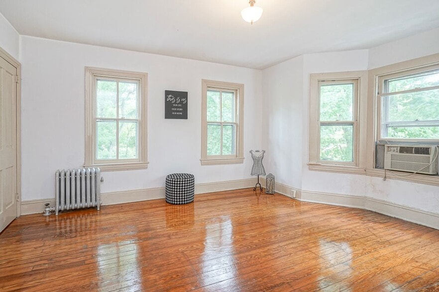 Building Photo - 315 Chestnut St