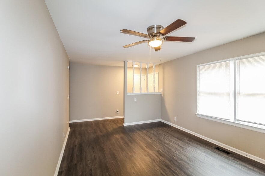 Building Photo - 4277 White Oak Ct