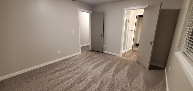 Building Photo - 9316 W Cory Ln