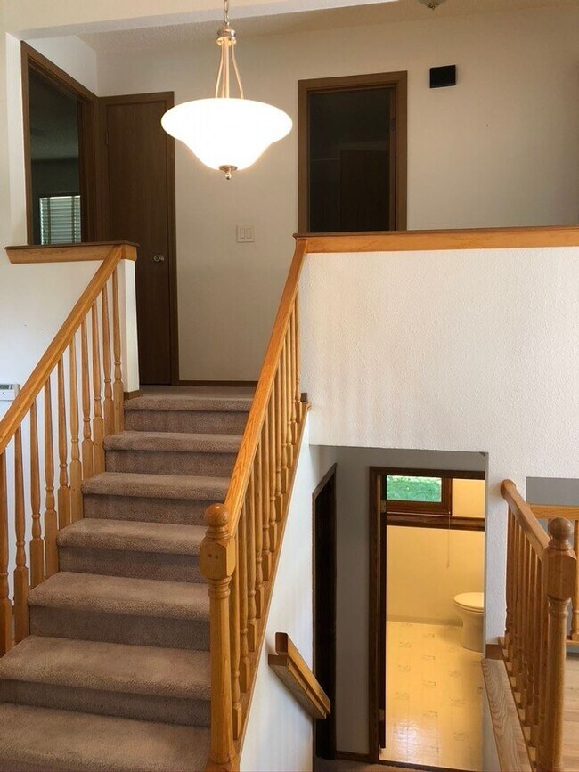 Building Photo - 3 Bedroom House on Quiet Cul-de-sac in Broomfield