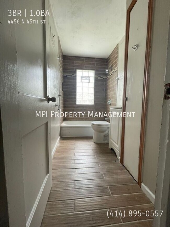 Building Photo - 4456 N 45th St