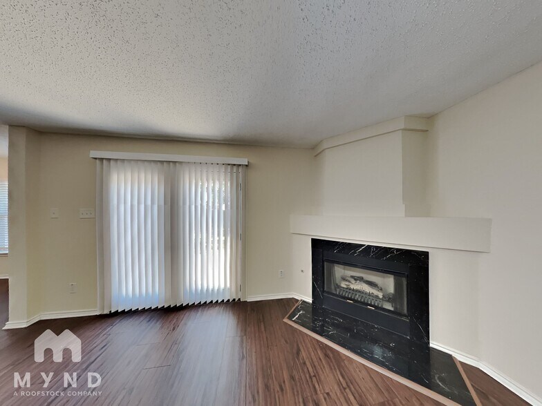 Building Photo - 316 Willow Oak Dr