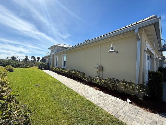 Building Photo - 6435 Negril Isle Dr