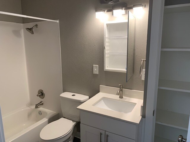 Building Photo - 5416 S M St