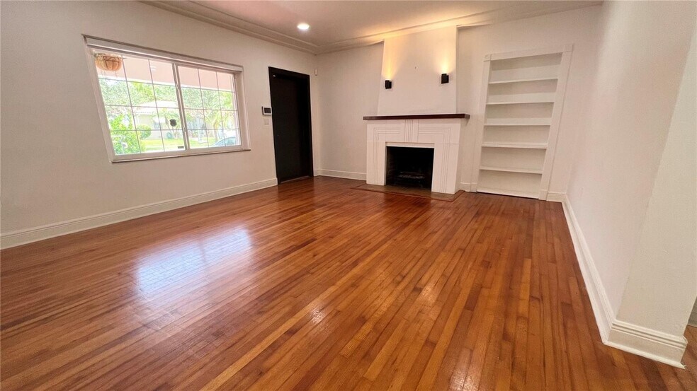 Building Photo - 229 Cadima Ave