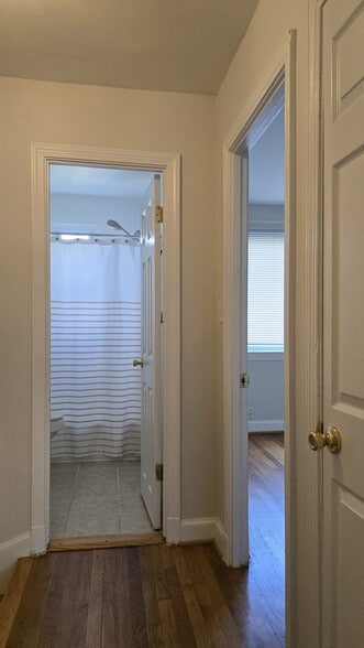 Building Photo - 136 Wesmond Dr