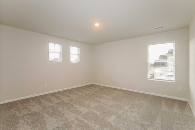 Building Photo - 2407 Hi Moon Trace