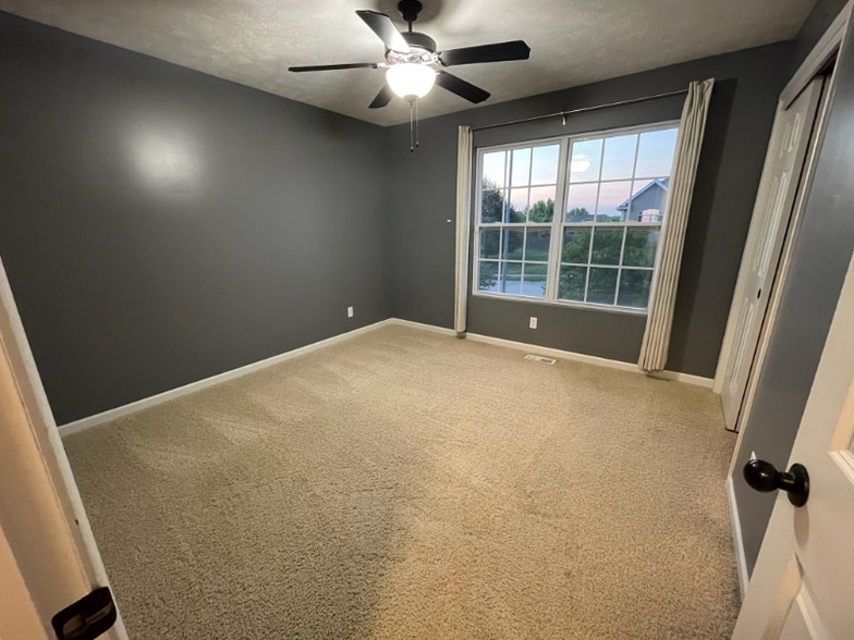 Building Photo - 19005 Olive St