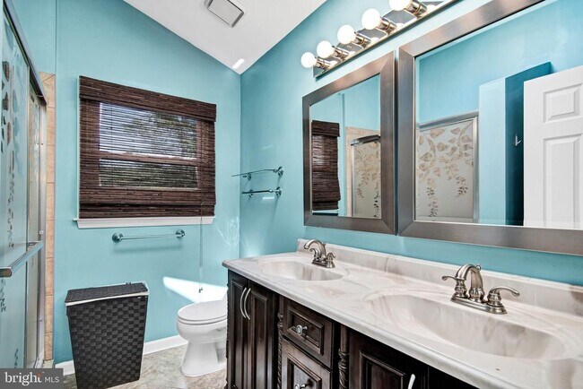 Building Photo - 3289 Kinross Cir