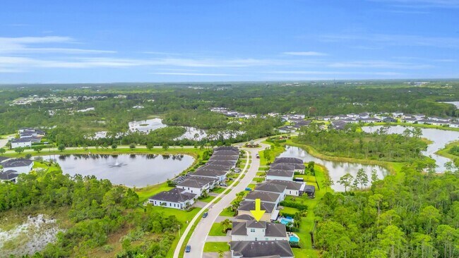 Building Photo - 4720 SW Ardsley Dr