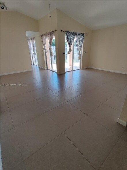 Building Photo - 1510 Springside Dr