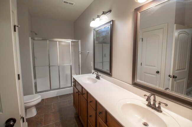 Building Photo - 3209 Belinda Ct