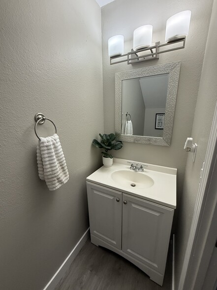 Downstairs 1/2 bathroom - 444 Verde Ridge Ct