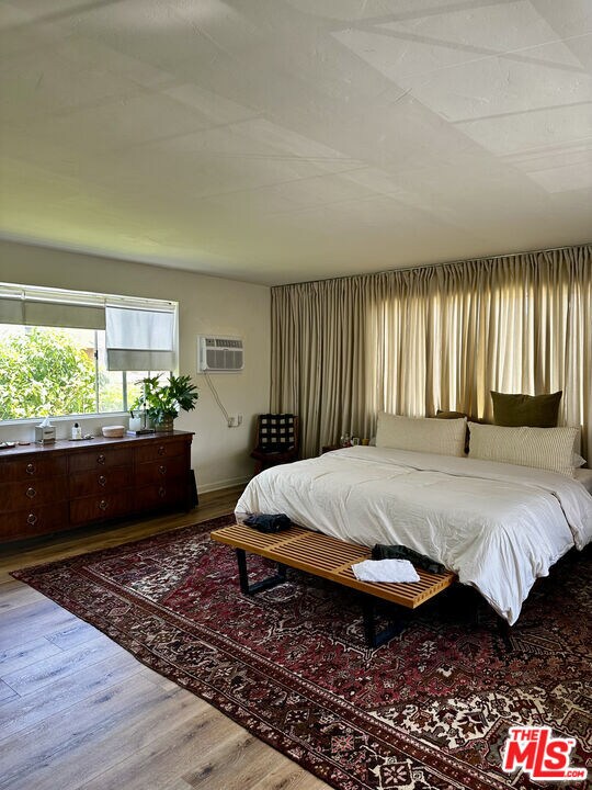 Building Photo - 1362 S Stanley Ave